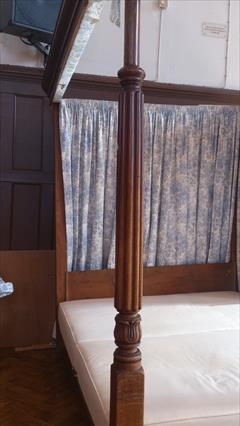 Mahogany antique four poster bed2.jpg
